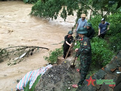 View - 	Thanh Hóa: Kịp thời sơ tán các hộ dân xã biên giới Mường Chanh do lũ